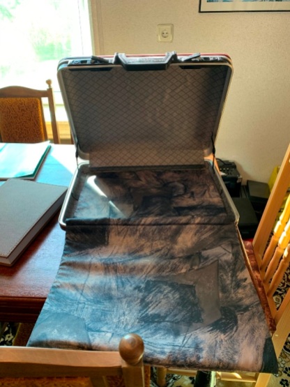 Куфарът, в който стои заключен "Златният Коран"